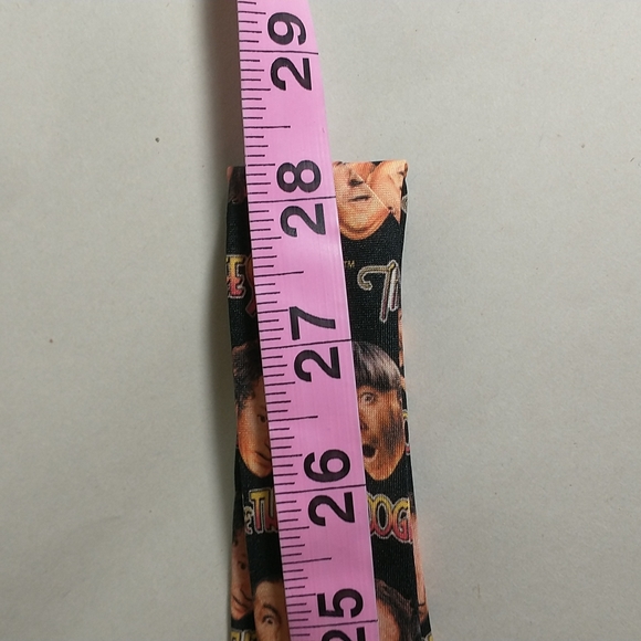 Ralph Marlin Novelty print tie  The Three Stooges Heads print men's 4' wide tie - Picture 9 of 9